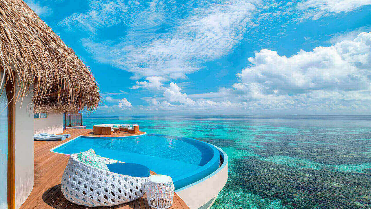 W Maldives寧靜島:2023凱仕贈一次漂浮早餐 +早晚餐 + 水飛接送 + 一次30分鐘攝影體驗 + MIX BAR 無酒精軟飲 